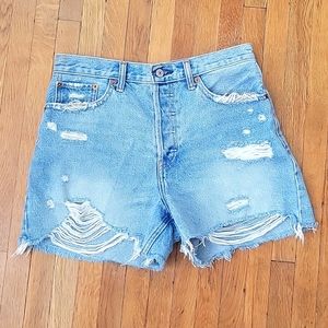 Abercrombie & Fitch High Rise 4" Short in Destroyed Denim